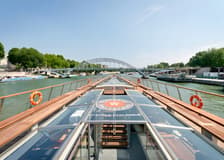 Seine River 1-Hour Sightseeing Cruise from the Eiffel Tower