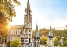 Lourdes: Small Group Guided Day Tour from Toulouse