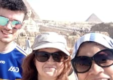 Giza Pyramids, Sphinx, Sakkara & Memphis: Guided Tour from Cairo + Lunch