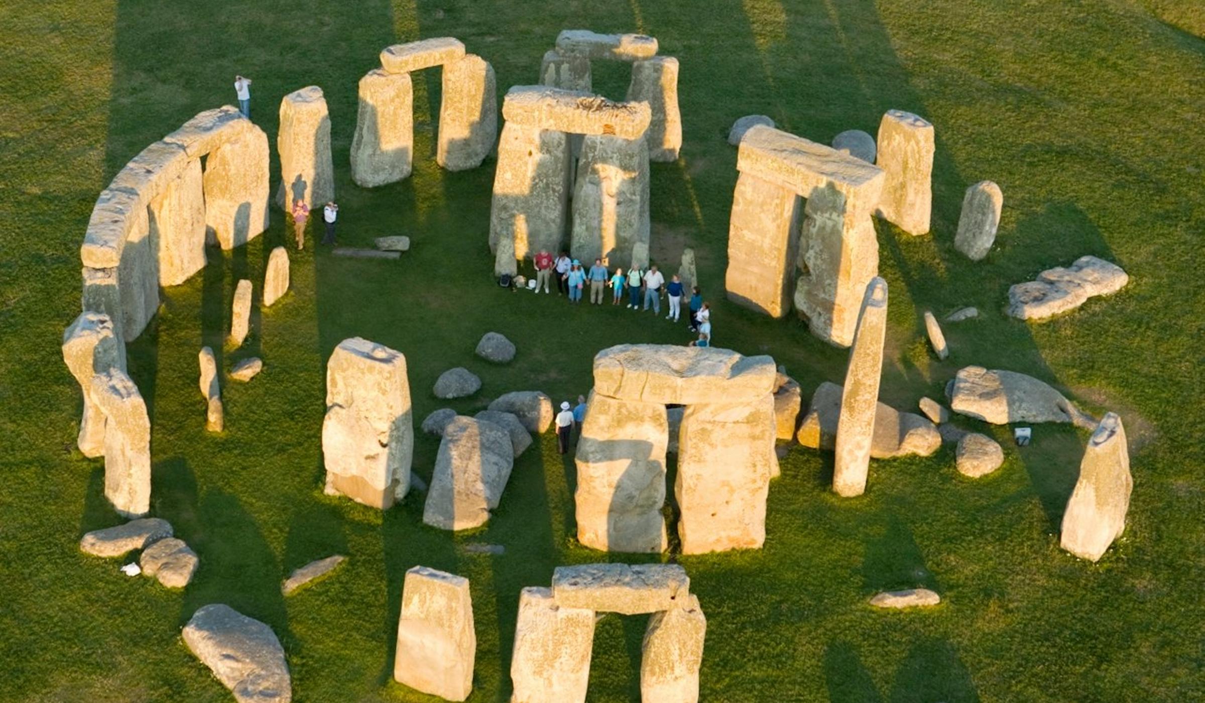Stonehenge & Bath Tours from London, London