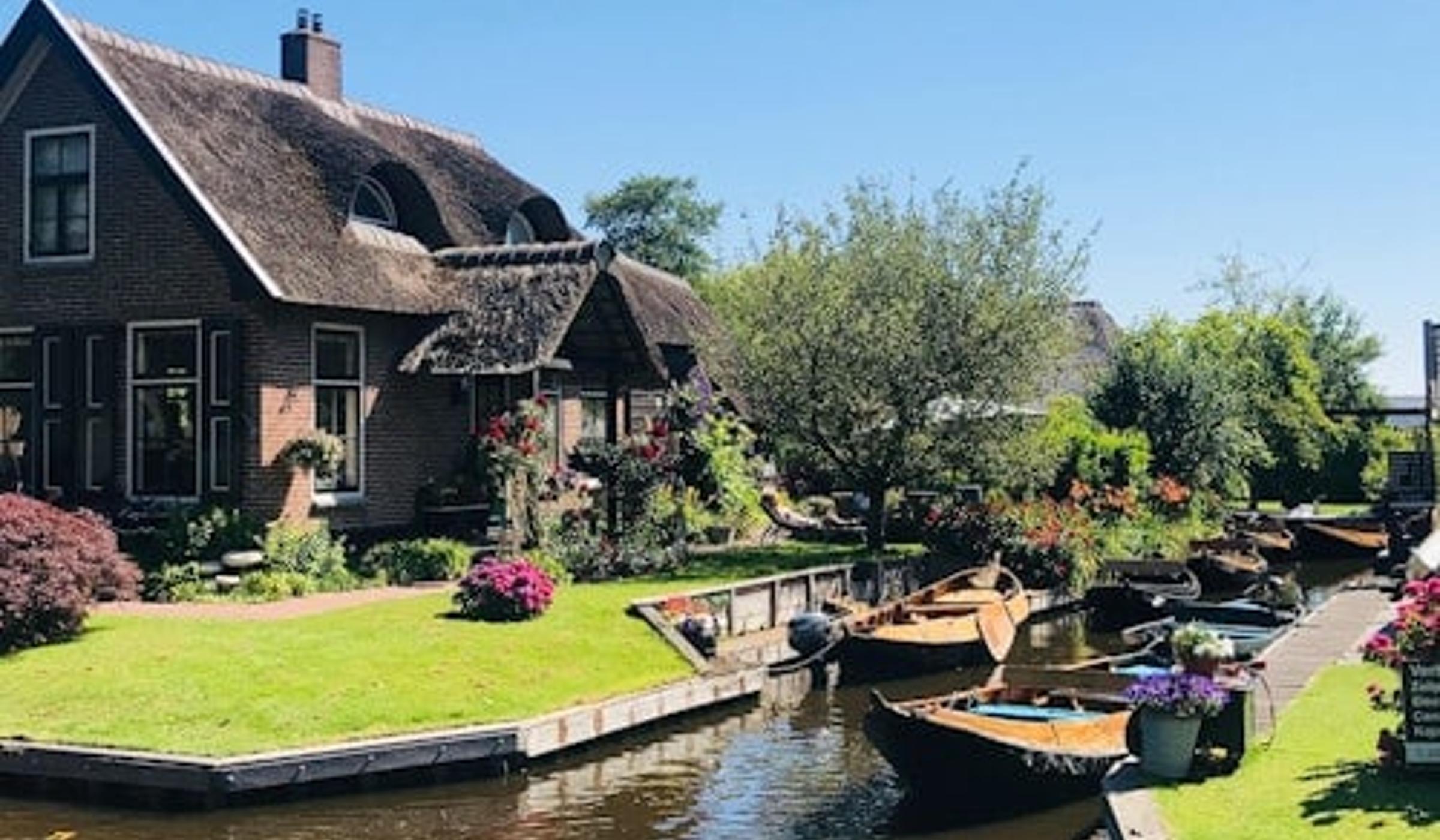 Giethoorn Daytrips from Amsterdam, Amsterdam