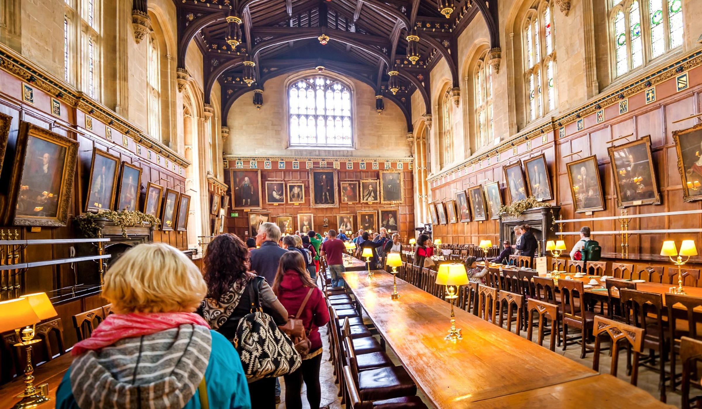 Victoria Coach station , London