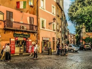 Rome: Trastevere Evening Food Stroll with Dinner and Wine