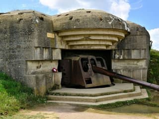 Normandy & D-Day Beaches: Day Trip from Paris with Authentic Lunch