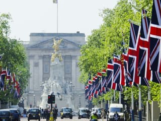 London: Walking Tour + Changing of the Guard at Buckingham Palace — gallery 1