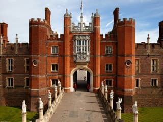 Hampton Court Palace, Gardens & Maze: Entry Ticket + Audio Guide — gallery 2