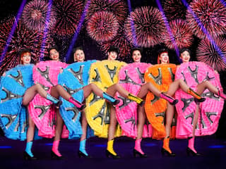 VIP Experience: Paradis Latin Show with Dinner and Champagne — gallery 2