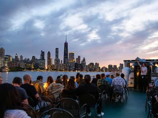 Chicago at Night: River & Lake Sightseeing Cruise by First Lady