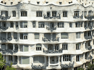 La Pedrera-Casa Milà Skip-the-Line Tickets with Audio Guide — gallery 1