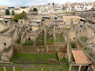 Herculaneum Guided Tour with Skip-the-Line Tickets