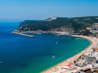 Small Group Wine Tour in Arrábida from Lisbon
