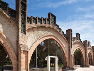 Codorníu Winery: Guided Tour + Ars Collecta Menu Lunch + Cava Tastings