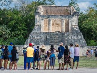 Chichén Itzá & Valladolid: Entry Ticket + Guided Tour + Roundtrip Transfer