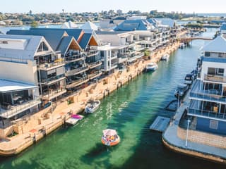 Self-Drive Electric BBQ Boat Tour in Mandurah — gallery 1