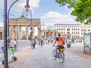 3.5-Hour Guided Bike Tour of Berlin Wall — gallery 3