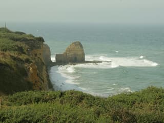 Normandy & D-Day Beaches: Day Trip from Paris with Authentic Lunch
