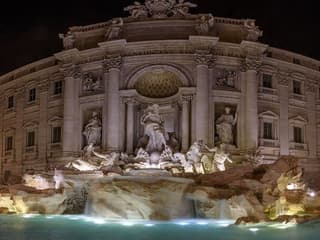 Trevi Fountain Guided Tour with Exclusive Access