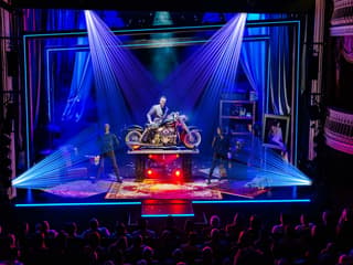 Amaze de Jamie Allan, New World Stages / Stage 5, Nueva York