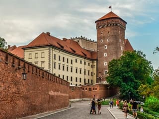 Wawel Hill: Surroundings Tour with Audio Guide — gallery 1
