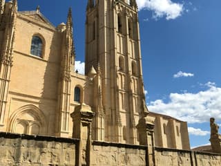 Segovia: City & Alcázar Guided Tour