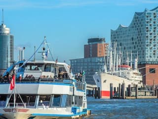 Elphi Plaza Guided Tour and Harbour Cruise