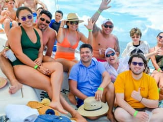 Isla Mujeres: Premium Catamaran Tour from Cancún