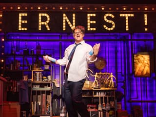 Death Becomes Her tickets at Lunt-Fontanne Theatre, New York, photo 3