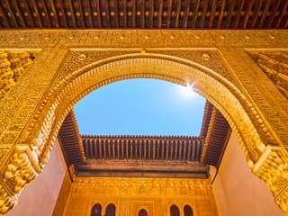 Alhambra & Nasrid Palaces Guided Tour without Entry Tickets — gallery 3