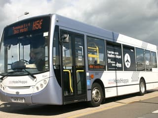 London: Bus Transfer To/From Heathrow Airport and Heathrow Renaissance Hotel — gallery 1