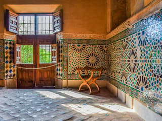 Alhambra & Nasrid Palaces Guided Tour without Entry Tickets — gallery 2