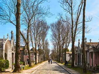 Père Lachaise Cemetery Audio Guide Tour of Famous Graves — gallery 1