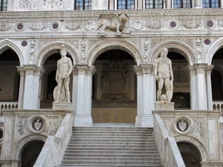 Doge's Palace Skip The Line Tickets with Guide Book — gallery 1