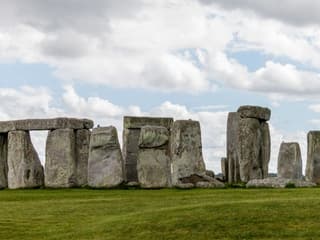 Stonehenge: Admission with Audio Guide + Premium Transport from London — gallery 2