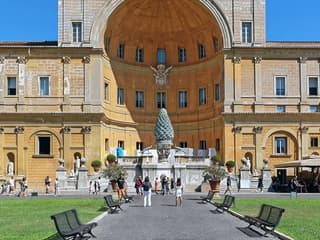 Vatican Museums & Sistine Chapel Guided Tour with St. Peter's Basilica — gallery 3