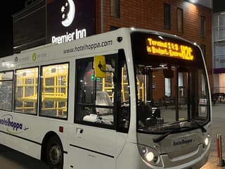 London: Bus Transfer To/From Heathrow Airport and Heathrow Radisson RED Hotel — gallery 2