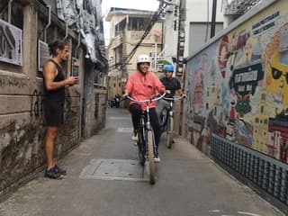 Bangkok: Sunset Guided Bike Tour + Dinner — gallery 1