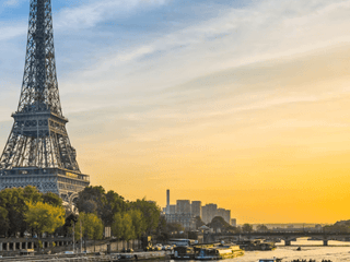 1-Hour Paris Illuminated Evening Sightseeing Cruise — gallery 1