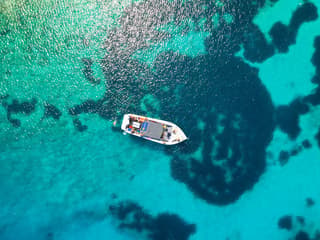 Split: Full-Day Deluxe Boat Tour to Blue Cave, Blue Lagoon & 5 Islands with Drinks & Meals — gallery 1