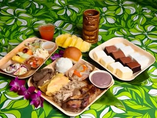 Germaines Luau, 91-119 Olai St, Kapolei, HI 96707, USA, Havaj