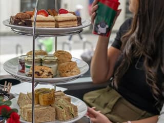 PG Tips Afternoon Tea + Sightseeing Bus Tour with Buckingham Palace State Rooms — gallery 2