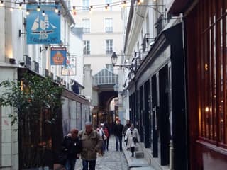 Saint-Germain-des-Près: Lifestyle Tour — gallery 1