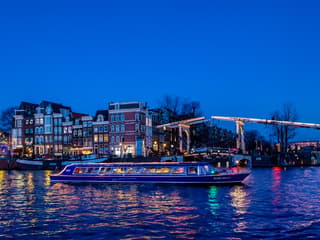 Amsterdam: 1.5 Hour Evening Canal Cruise — gallery 1