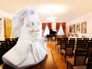 Evening Chopin Piano Concert at Chopin Gallery with a Glass of Wine — gallery 1
