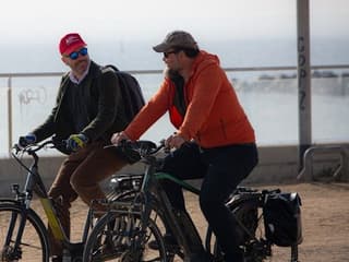 Barcelona: Guided E-bike Tour + Cable Car Ride + Sailing Experience — gallery 1