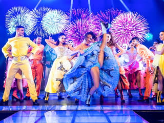 Paradis Latin Show with Dinner and Champagne — gallery 3
