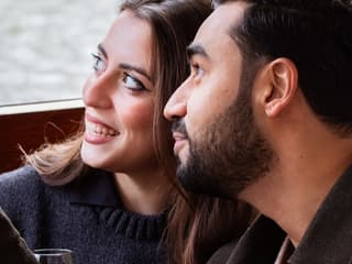 Amsterdam: Guided Saloon Boat Cruise + Cocktail & Waffle — gallery 3