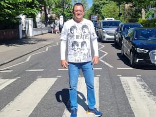 London: Rock ‘n Roll Beatles Black Cab Tour + Hotel Transfers — gallery 1