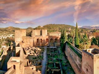 Alhambra Premium Skip-the-Line Guided Tour with Nasrid Palaces — gallery 2