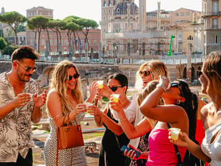 Rome Pub Crawl: Interactive Night Tour with Games & Karaoke — gallery 3