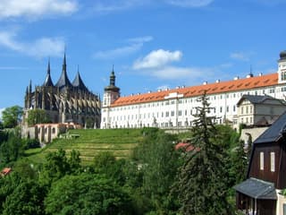 From Prague: Kutná Hora Bone Church & St Barbara's Church Day Trip — gallery 3